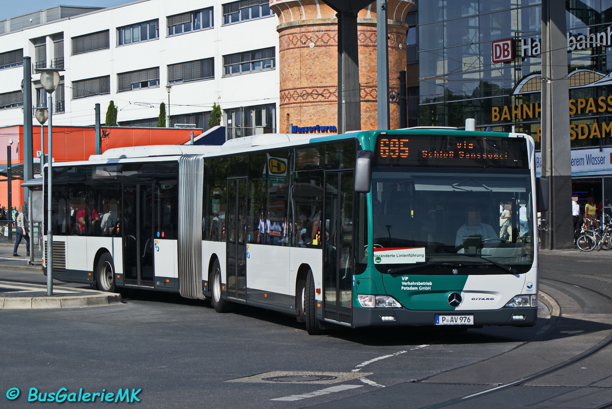 P-AV 976